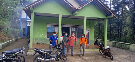 Album : Penyemprotan Disinfektan